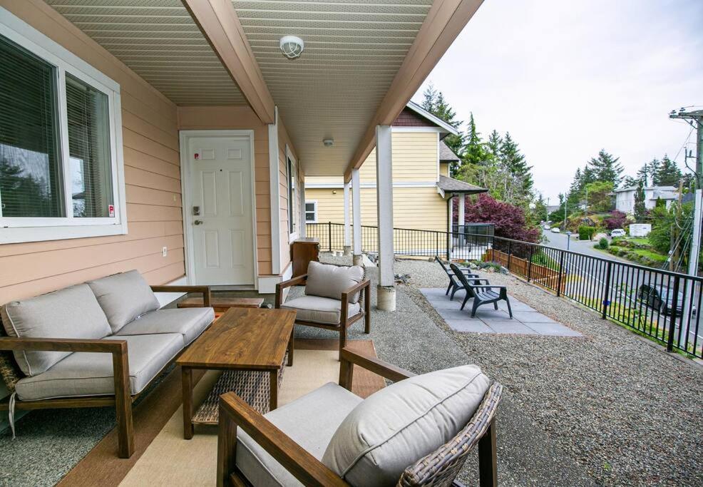 Cozy Renovated Oasis W Private Terrace & Parking Villa Victoria Luaran gambar
